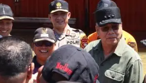 Pj Gubernur Kalbar Tinjau Lokasi Banjir Di Desa Sosok Tayan Hulu