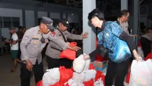 Bantuan Polda Kalbar untuk Warga Terdampak Banjir