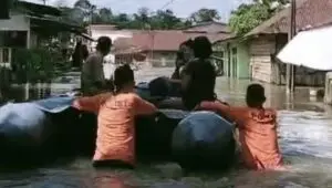 Banjir Sosok Meluas Warga Enggan Mengungsi