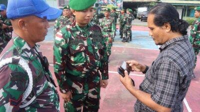 Cegah Judi Online Dilingkungan Kodim 1204 / Sanggau, Handphone Anggota Diperiksa