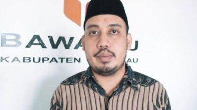Bawaslu Sanggau  Minta Tim Paslon Bupati Dan Wakil Bupati Copot APK Dimasa Tenang