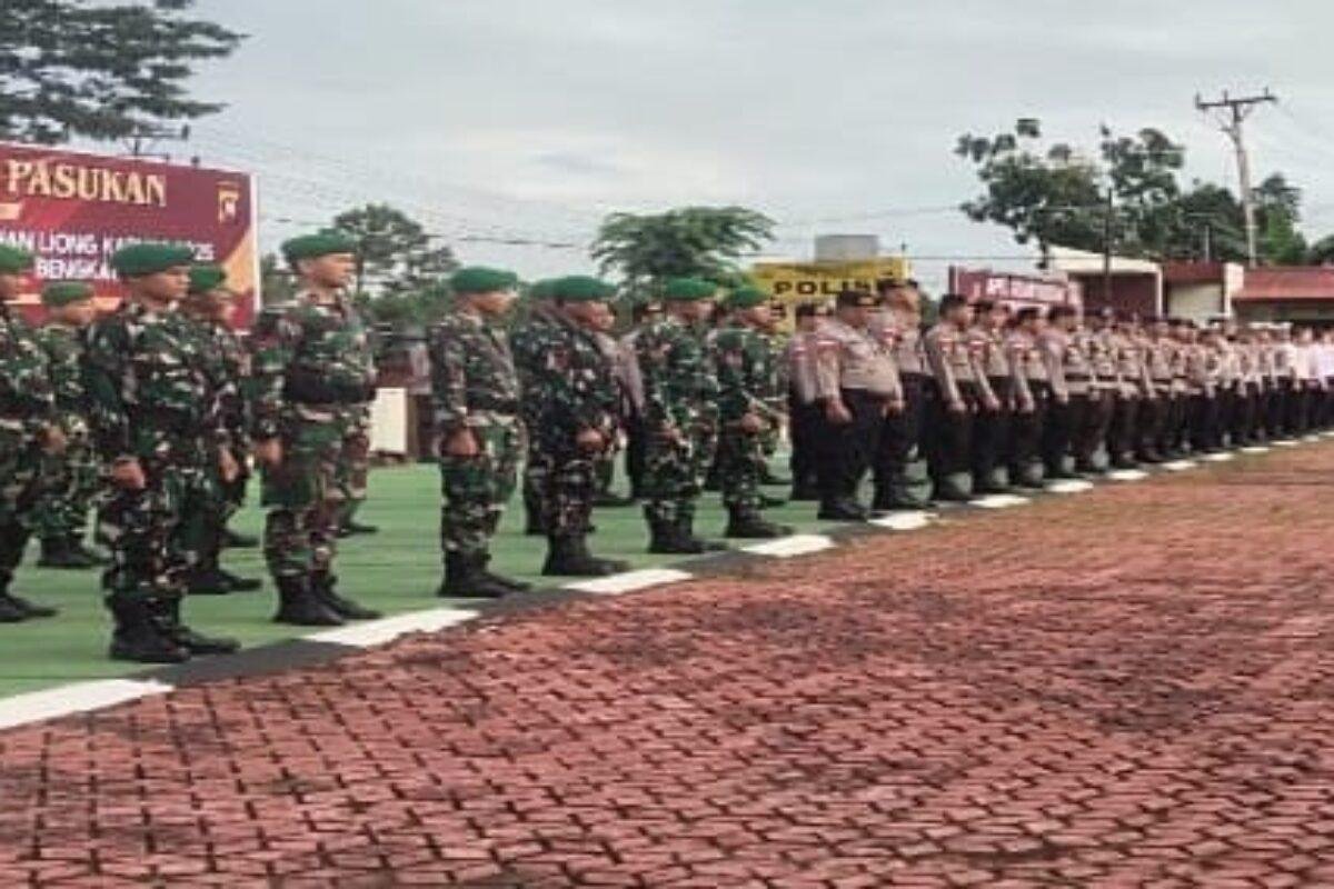 Anggota Kodim 1209/Bky Hadiri Apel Gelar Pasukan Operasi Liong Kapuas 2025 di Polres Bengkayang