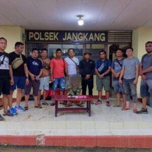 Polsek Jangkang Tangkap Pengedar Sabu di Sanggau