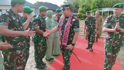Kunjungan ke Kodim 1209/BKY, Pangdam XII/Tanjungpura Serahkan Bantuan Sosial