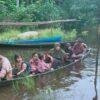 Pelajar SD dan PAUD di Selampung Terpaksa Gunakan Perahu ke Sekolah akibat Banjir