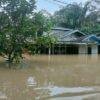 Warga Desa Danti Terisolasi Banjir, Bantuan Tak Kunjung Datang
