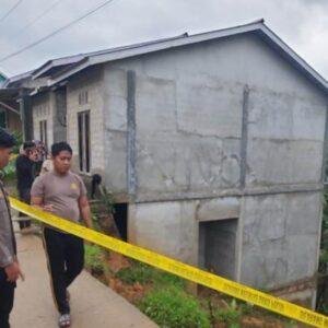 Tanah Longsor Ancam Permukiman di Entikong, Polisi Turun Tangan Pastikan Keamanan Warga