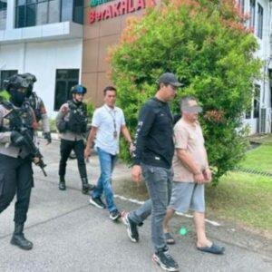 Polres Singkawang Serahkan Tersangka Kekerasan Seksual Anak ke Kejaksaan 4 Polres Singkawang Serahkan Tersangka Kekerasan Seksual Anak ke Kejaksaan