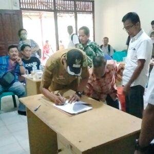 Kades Samarangkai Bersama Perusahaan dan Warga Sepakati Larangan Ternak Berkeliaran di Kebun Sawit