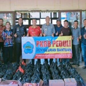 Bupati dan Wakil Bupati Bengkayang Salurkan Bantuan bagi Korban Banjir di Dua Kecamatan