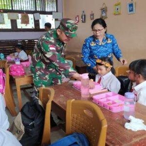Dandim 1209/Bky Dampingi Uji Coba Program Makan Bergizi Gratis di SDN 09 Rangkang
