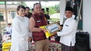 Polda Kalbar Serahkan Fasilitas Air Bersih dan Sembako di Ponpes Darul Amin