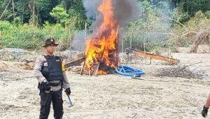 Polisi Gerebek Tambang Emas Ilegal di Meliau, Mesin dan Peralatan Dimusnahkan