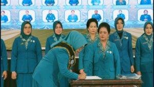 Kusbariah Ontot Dilantik sebagai Ketua TP-PKK Sanggau 2025-2030