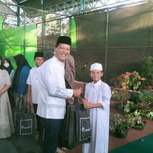 Safari Ramadan PT Antam UBPB Kalbar Rangkul Anak Yatim dan Kaum Duafa