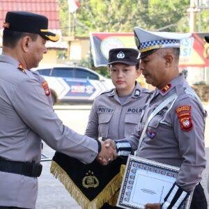 Kapolresta Pontianak Apresiasi Personel Berprestasi: Dari Penanganan ODGJ hingga Aksi Cegah Bunuh Diri