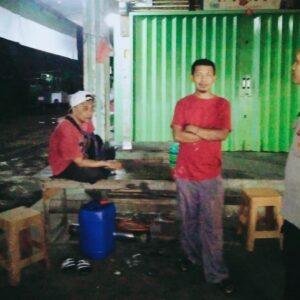 Cegah Premanisme Polsek Kapuas Intensifkan Patroli Malam 4 Cegah Premanisme Polsek Kapuas Intensifkan Patroli Malam