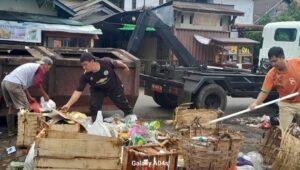 DLH Sanggau Genjot Kebersihan Kota