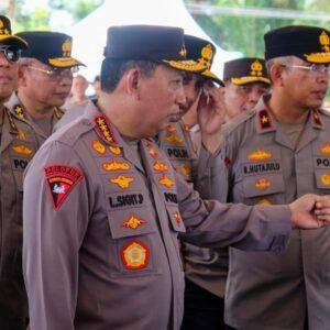 Dampingi Presiden, Kapolri Tinjau Kesiapan Panen Raya Jagung di Kalbar