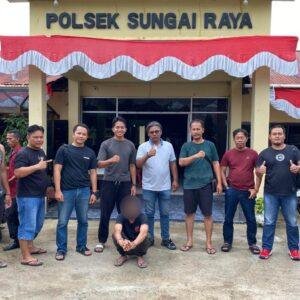 Pelaku Penganiayaan Bersenjata Tajam di Kembayan Diringkus di Kubu Raya 4 Pelaku Penganiayaan Bersenjata Tajam di Kembayan Diringkus di Kubu Raya