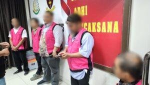 Enam Tersangka Korupsi Proyek Bandara Rahadi Oesman Ditahan, Kerugian Negara Capai Rp8 Miliar