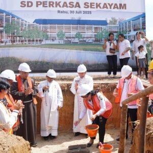 Pemkab Sanggau Bangun SD Perkasa Sekayam, Wakil Bupati Letakkan Batu Pertama
