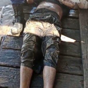 Mayat Pria Tanpa Identitas Ditemukan Tersangkut di Lanting Jamban Sungai Kapuas