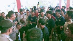 Akibat Larangan PETI di Bonti, Para Penambang Datangi Kantor Camat