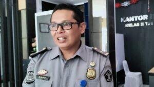 Imigrasi Sanggau Pulangkan 16 WNA Tiongkok yang Menyalahgunakan Visa