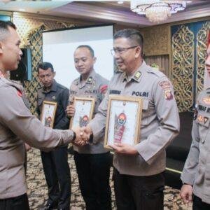 Polda Kalbar Perkuat Fungsi Kehumasan, dan Strategi Komunikasi Publik 4 Polda Kalbar Perkuat Fungsi Kehumasan, dan Strategi Komunikasi Publik