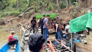 Polres Kapuas Hulu Tangkap Empat Penambang Emas Ilegal di Sungai Seberuang