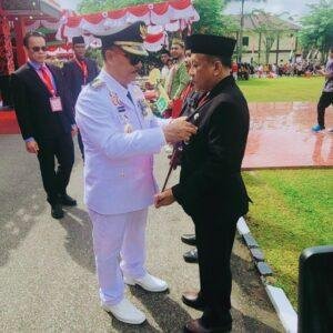 Yohanes Ontot Pimpin Upacara HUT ke-80 RI di Sanggau