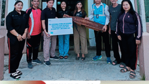 Sanggar Ruai Betaja Terima Bantuan Sape dari PLN Indonesia Power UBP Sanggau