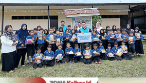 PLN Indonesia Power Sanggau Dorong Semangat Belajar dengan Bantuan Buku