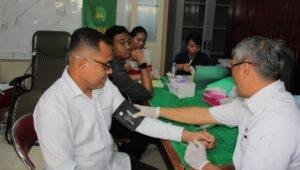 Kejari Sanggau Peringati Hari Lahir Kejaksaan ke-80 dengan Ziarah dan Donor Darah