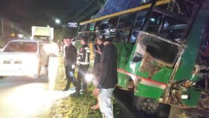 Tiga Kendaraan Tabrakan Beruntun di Sanggau, Rem Mikrobus Diduga Bermasalah