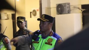 Tekan Balap Liar, Polresta Pontianak Gelar Patroli Besar dan Razia Hiburan Malam 5 Tekan Balap Liar, Polresta Pontianak Gelar Patroli Besar dan Razia Hiburan Malam