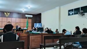 Saksi Ahli di Sidang Tipikor: Walikota Singkawang Harus Bertanggung Jawab dalam Kasus HPL Pasir Panjang 1 Saksi Ahli di Sidang Tipikor: Walikota Singkawang Harus Bertanggung Jawab dalam Kasus HPL Pasir Panjang