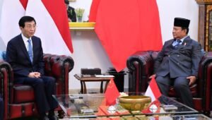 Prabowo Sambut Hangat Ketua MPR RRT Wang Huning di Jakarta