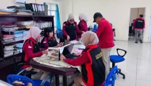 Kejati Kalbar Geledah Sejumlah Ruangan Kantor Perusda Terkait Proyek APBD 2018