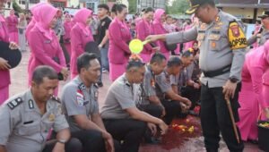 79 Personel Polres Sanggau Naik Pangkat