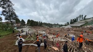 BREAKING NEWS : Banjir Bandung dan Longsor Bandung Barat, Wapres Tinjau Lokasi