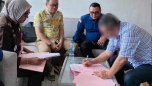 Kasus Hibah Gereja Sintang, Kejati Kalbar Serahkan Berkas dan Tersangka
