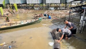 TNI AL Kodaeral XII Dorong Pesisir Aman dan Sehat Lewat Gerakan Bersih Serentak
