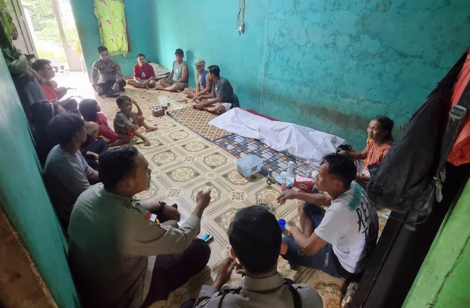 Anak Cari Ayah, Ditemukan Sudah Tak Bernyawa di Parit Jalan Lintas Malenggang