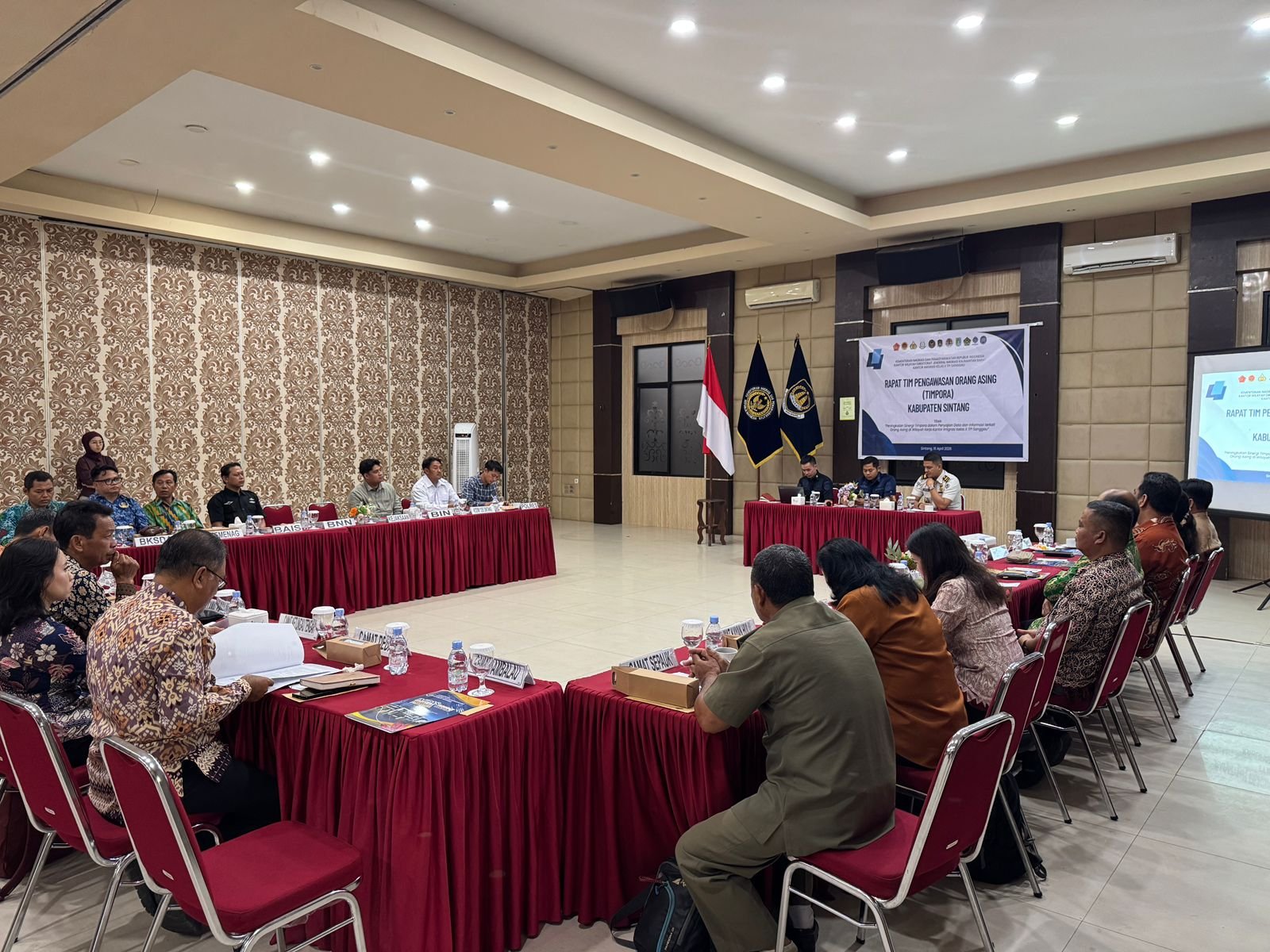 WNA Diawasi Ketat, Ini yang Dibahas dalam Rapat Timpora di Sintang