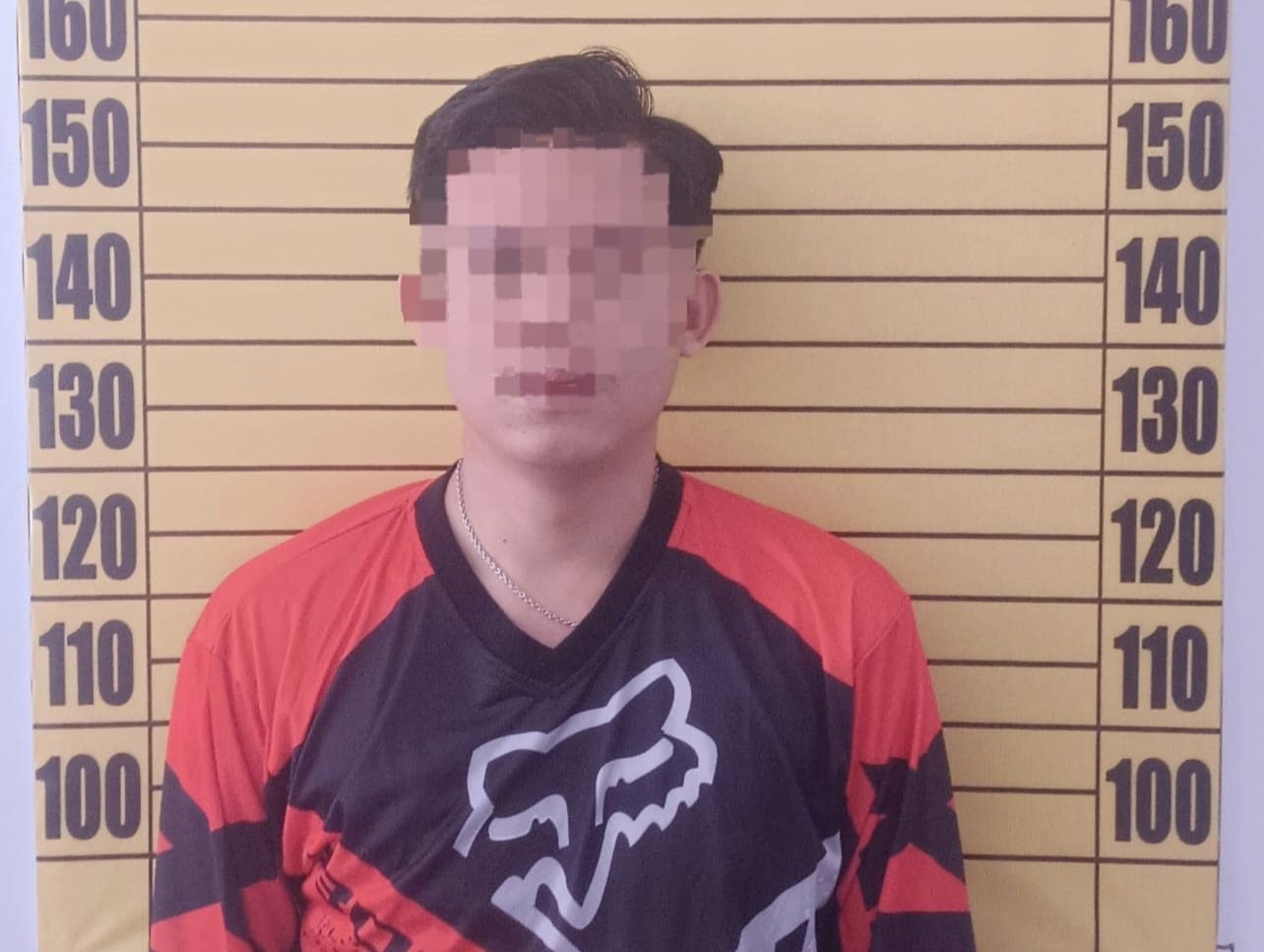 Polisi Bongkar Modus Sabu Lewat Taksi di Landak 4 Polisi Bongkar Modus Sabu Lewat Taksi di Landak