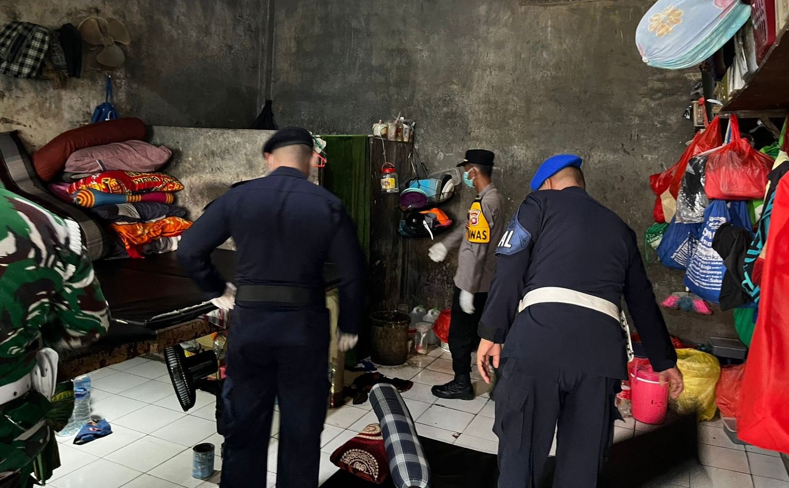 Petugas Temukan HP hingga Senjata Rakitan di Dalam Rutan Sanggau