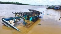 Kapal Jalur PT KAN dan PT Harita CMI Meledak Hebat di Ketapang