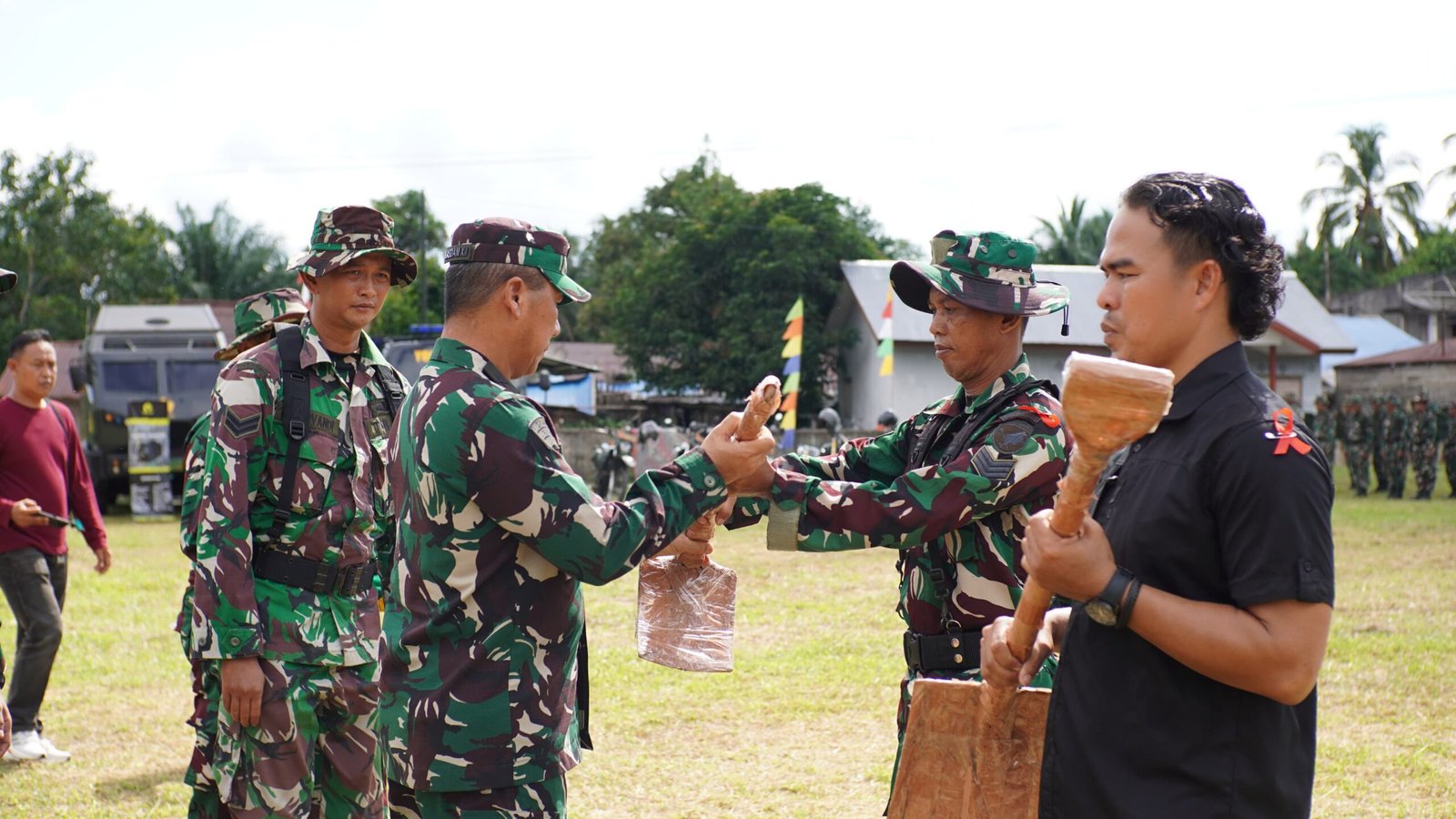 Kasdam XII/Tpr Tutup TMMD ke-128 di Mempawah